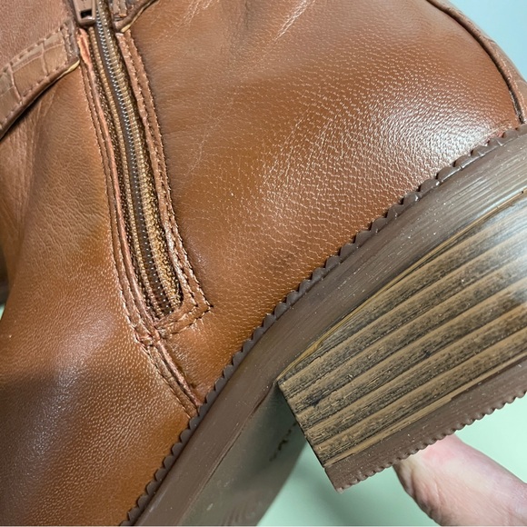 Clarks Maye Grace Buckle Boots in Cognac, NWOT, size 9 - Picture 15 of 15